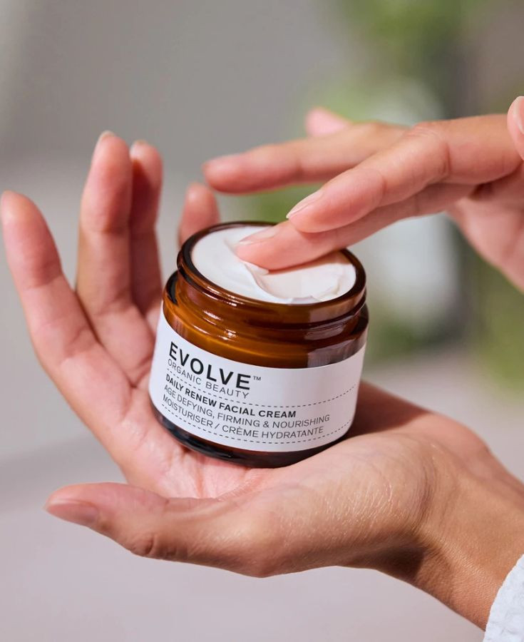 Daily Renew Bőrmegújító arckrém peptidekkel és hialuronsavval 60ml