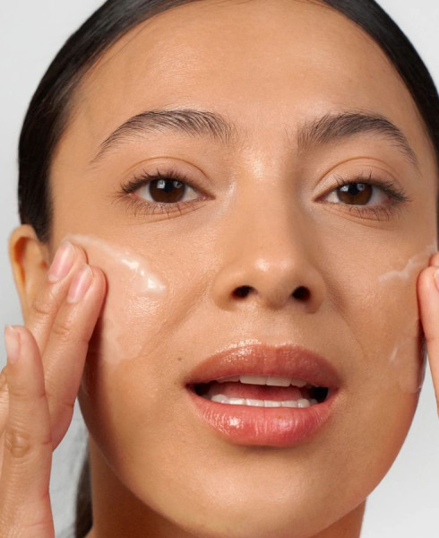 NOVEXPERT HYDRO-BIOTIC GYENGÉD ARCRADÍR ÉRZÉKENY BŐRRE